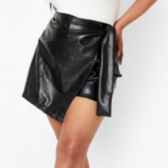 Boohoo Plus Pants - NWT Women's Boohoo Plus PU Wrap Skort